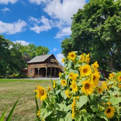 Chanticleer Guest House
