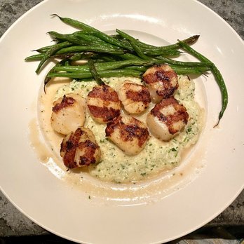 Seasons 52 - Caramelized Grilled Sea Scallops - New American Near Me - Orlando, Florida