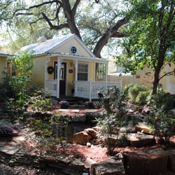 Pomegranate House & Cottages - Huge Koi Pond in the Courtyard