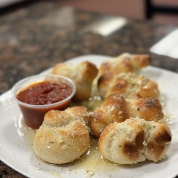 Juniors Pizza and more - Garlic knots - Pizza Near Me - Orlando, Florida Juniors Pizza and more - Garlic knots - Pizza Near Me - Orlando, Florida