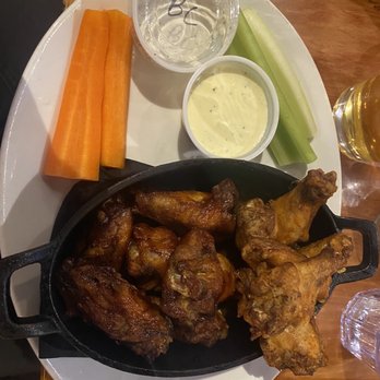 Eddyline Brewery & Pub - BBQ/Buffalo Wings ($16) - Breweries Near Me - Buena Vista, Colorado