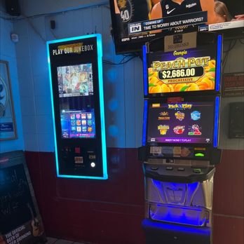 Ellie's Crow Bar & Grill - two slot machines - Bars Near Me - Savannah, Georgia Ellie's Crow Bar & Grill - two slot machines - Bars Near Me - Savannah, Georgia