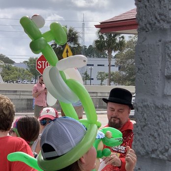 Lenny's Restaurant - Guy entertaining the kids (and adults) while you wait. Phillie Phanatic balloon creation - Breakfast & Brunch Near Me - Clearwater, Florida Lenny's Restaurant - Guy entertaining the kids (and adults) while you wait. Phillie Phanatic balloon creation - Breakfast & Brunch Near Me - Clearwater, Florida