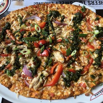 3 Brasseurs - Butter chicken flatbread. Yummy!!!! Super light crust. - Breweries Near Me - Ottawa, Ontario