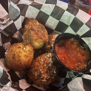 The Nickel Mine - Garlic Knots - Sports Bars Near Me - Los Angeles, California