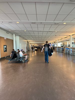 Montréal-Pierre Elliott Trudeau International Airport by null