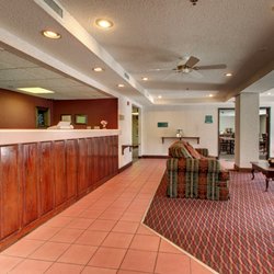 Key West Inn - Baxley - Front Desk
