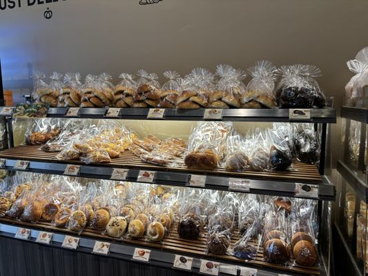 Sunmerry Bakery by null