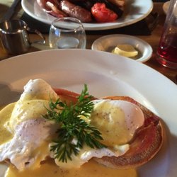 White Horse & Griffin - Guest breakfast
