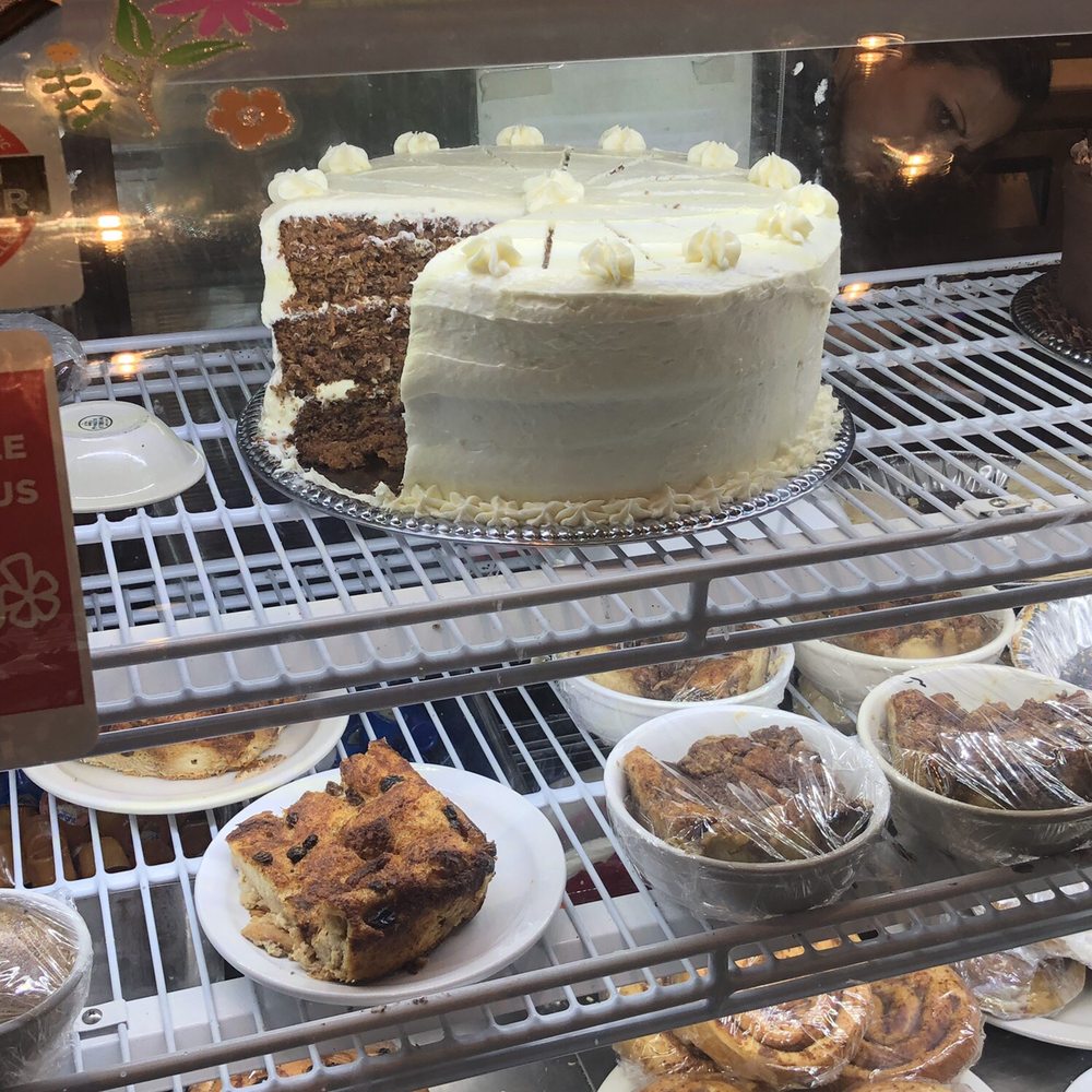 Chase's Diner - Huge carrot cake - Diners Near Me - Chandler, Arizona