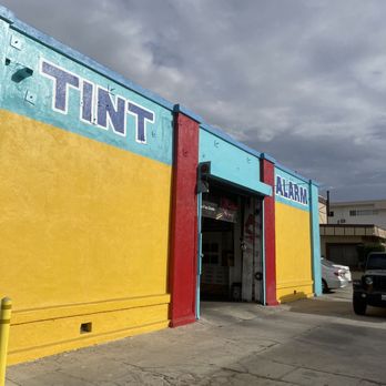 Rainbow Window Tint - Car Stereo Installation Near Me - Gardena, California