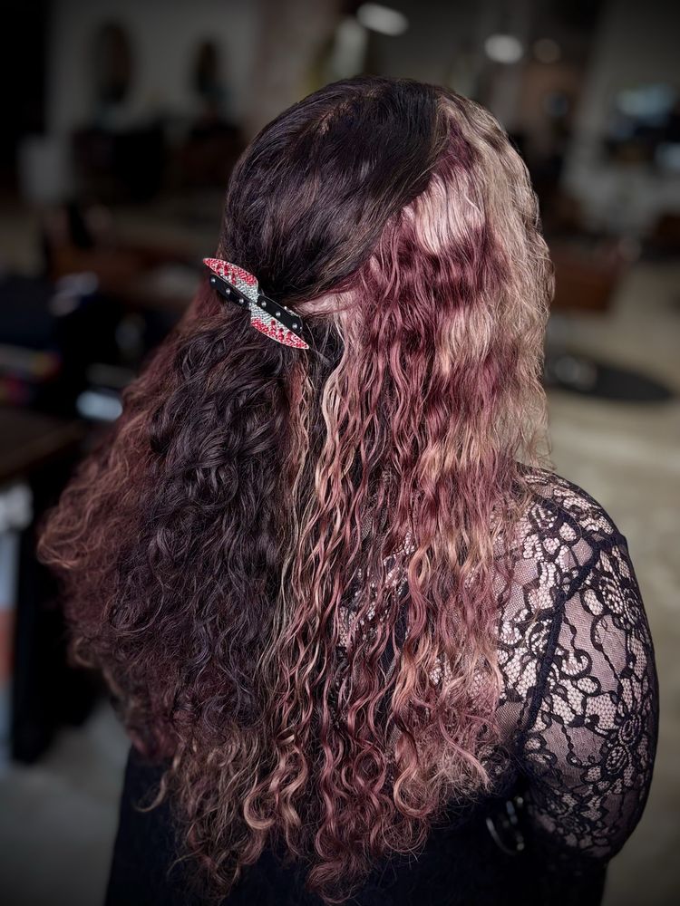 Vault Salon & Spa Image