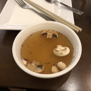 Momo Hut & Gardens - Veggie soup - Himalayan/Nepalese Near Me - Toronto, Ontario