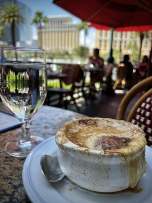 Mon Ami Gabi by null