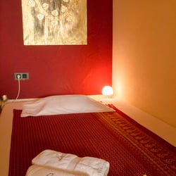 Lavadee Thaimassage - Lavadee Thaimassage Echterdingen (Nähe Flughafen Stuttgart) Massagezimmer