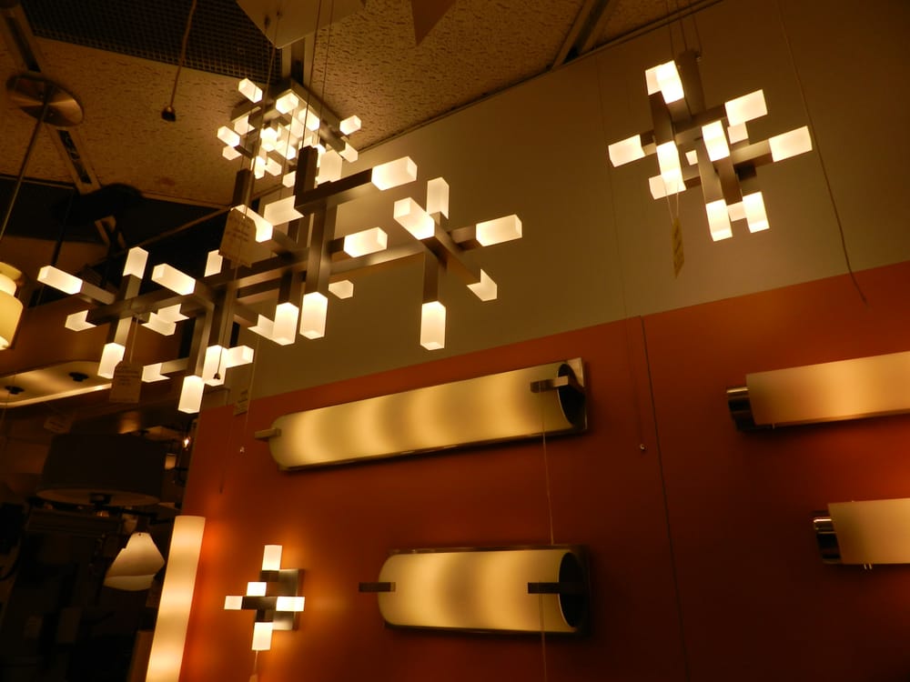 HILIGHT LIGHTING AND VANITIES Updated September 2024 14 Photos