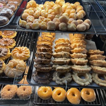Sunshine 2 Donuts - Donuts Near Me - Brentwood, California Sunshine 2 Donuts - Donuts Near Me - Brentwood, California