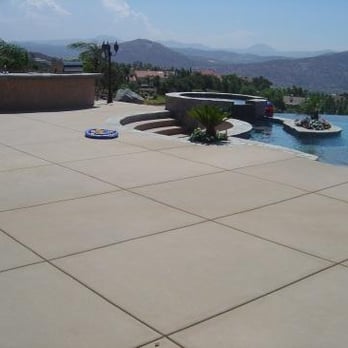 Cliff Sims Concrete - a view of a pool and mountains - General Contractors Near Me Cliff Sims Concrete - a view of a pool and mountains - General Contractors Near Me