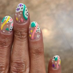 Helen's Nails Salon
