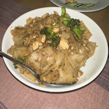 Padaek - Thai Near Me - Falls Church, Virginia
