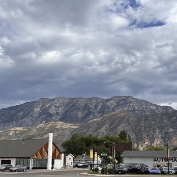 Bam Bam's Bbq - Beautiful view from inside Bam Bams BBQ - Barbeque Near Me - Orem, Utah