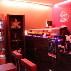 SushiC - Sushi bon original nouveau emporter à la main commande rose jeune japonais