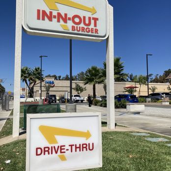 In-N-Out Burger - Outside sign - Burgers Near Me - Fontana, California