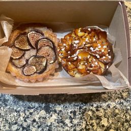 Fig tart and apple cake! Fig tart and apple cake!
