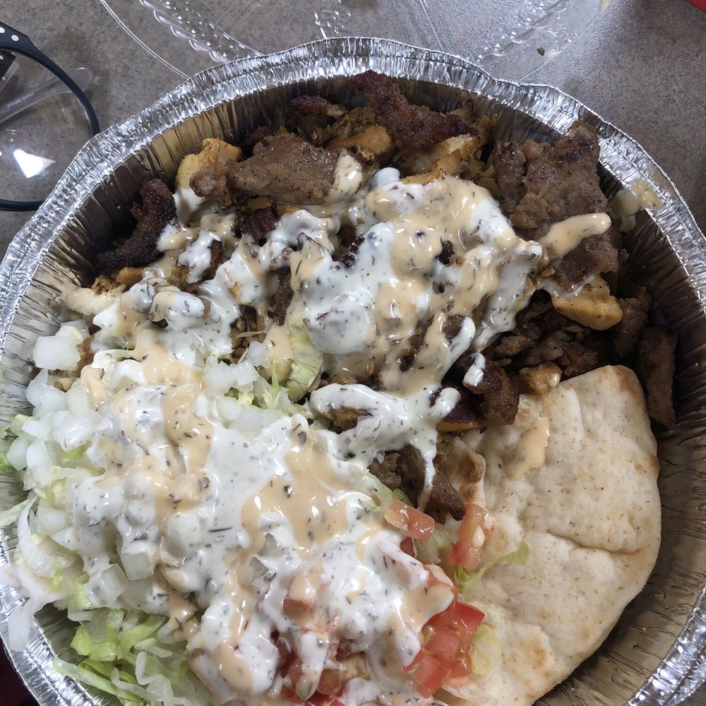 Mix rice bowl with beef and chicken Mix rice bowl with beef and chicken