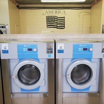 Village Laundromat - This is a really patriotic laundromat - Laundromat Near Me - Eaton, Ohio Village Laundromat - This is a really patriotic laundromat - Laundromat Near Me - Eaton, Ohio
