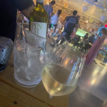 Pinocchio On The Bay - Pinot Grigio on ice - Salad Near Me - Miami, Florida Pinocchio On The Bay - Pinot Grigio on ice - Salad Near Me - Miami, Florida