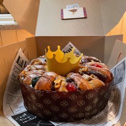 Holy Sins Royal Bakehouse - Wonderful 3 Kings Cake!
