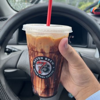 7 Brew Coffee - Raspberry truffle macchiato - Coffee & Tea Near Me - North Haven, Connecticut