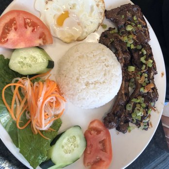 Pho 07 Vietnamese Restaurant - Short ribs Korean style w/ sunny side up egg and white rice - Vietnamese Near Me - Sunrise, Florida