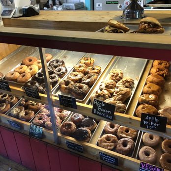 HenDough - Great doughnuts, fried chicken sandwiches and breakfast.  As good as the ratings would suggest.  As important, coffee was solid. - Donuts Near Me - Hendersonville, North Carolina