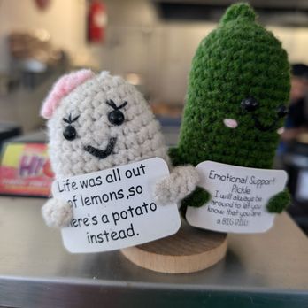 Fair Oaks Burger - Cute decor - Burgers Near Me - Altadena, California Fair Oaks Burger - Cute decor - Burgers Near Me - Altadena, California