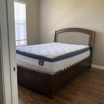 The Moving Man - They disassembled and reassembled my bed quick! - Movers Near Me - San Antonio, Texas The Moving Man - They disassembled and reassembled my bed quick! - Movers Near Me - San Antonio, Texas