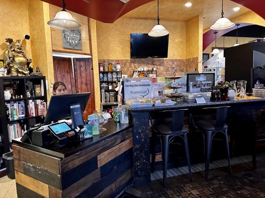 Fav Bistro by null