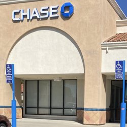 Highland Village Plaza - Chase bank at highland village plaza