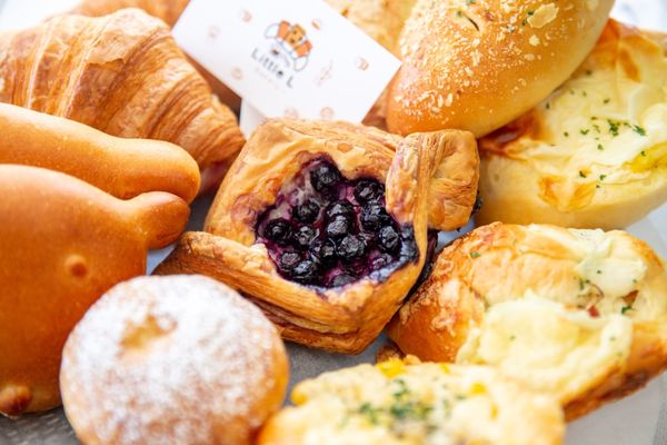 Little L Bakery by null