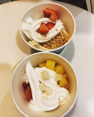 Tutti Frutti Frozen Yogurt by null