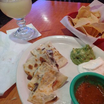 Rancho Grande Bar & Grill - Beef quesadilla and happy hour margarita - Mexican Near Me - Tomball, Texas