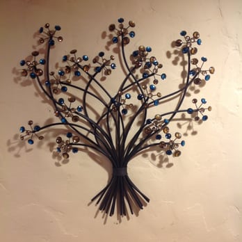 Aura AT 211 - Photo taken 11/11/2014 - Peacock Grille (#2) artwork on wall - Cocktail Bars Near Me - Arcadia, California