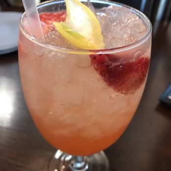 Scratch Kitchen - Champagne Room! Brunch Cocktail - Breakfast & Brunch Near Me - Honolulu, Hawaii
