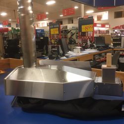 Bloedorn Lumber Loveland - Uuni pellet pizza oven.