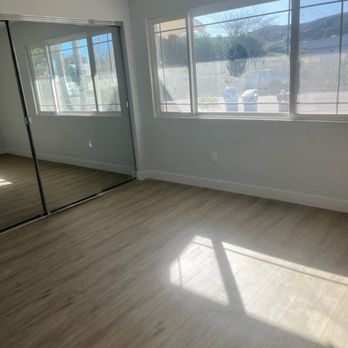 Pure Energy Construction - Master bedroom new LVT floor and closet doors - General Contractors Near Me - Northridge, California Pure Energy Construction - Master bedroom new LVT floor and closet doors - General Contractors Near Me - Northridge, California