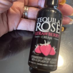 King's Liquor - Strawberry and cream cream tequila