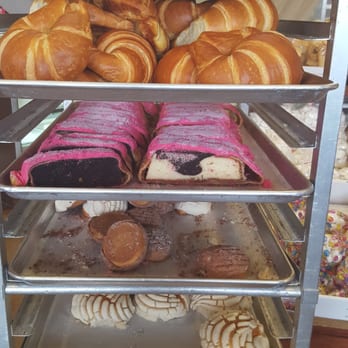 El Bolillo Bakery - Sweetbread - Bakeries Near Me - Houston, Texas