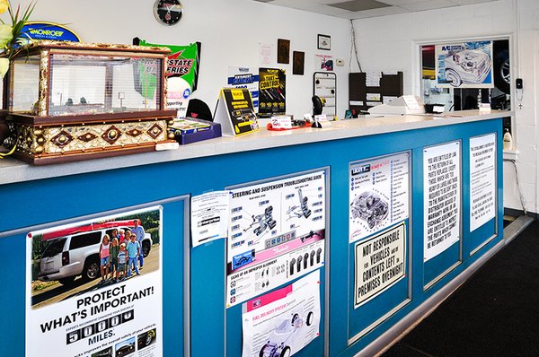 Dan and Chuck’s Kar Kare