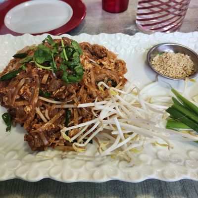 White Elephant Thai Cuisine Calgary by null
